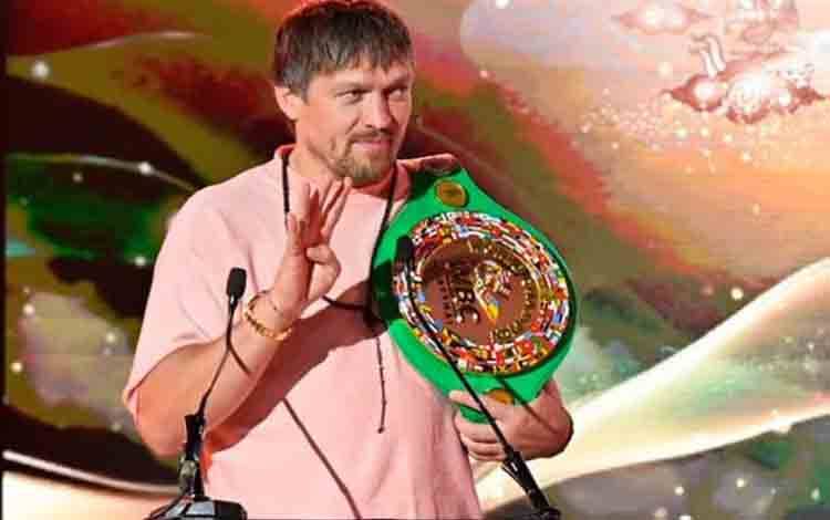 Juara Dunia Oleksandr Usyk Ajukan Syarat Laga Trilogi Melawan Fury