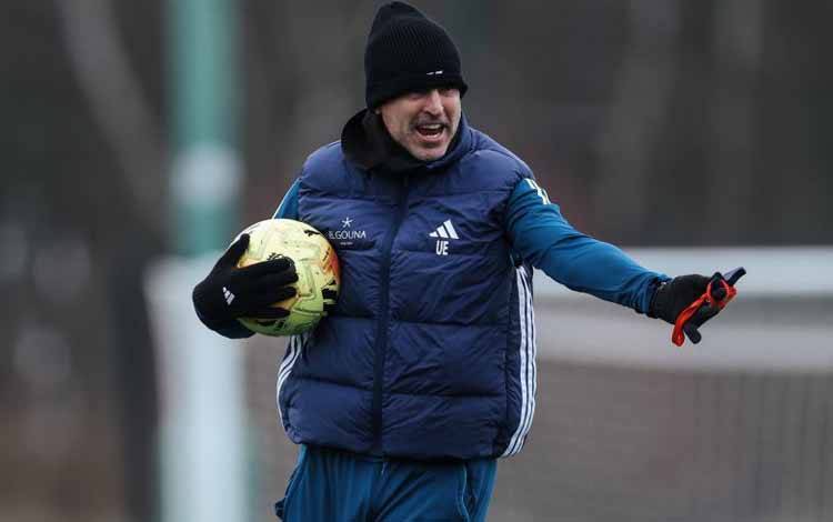 Unai Emery Sebut Aston Villa Bukan Penantang 5 Besar