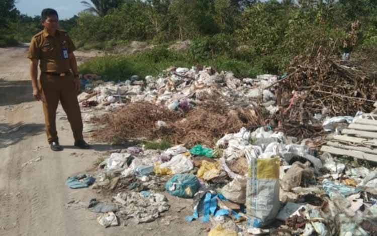 Buang Sampah Sembarangan, DLH Kobar Tegaskan Ancaman Sanksi Pidana dan Denda Hingga Rp 50 Juta