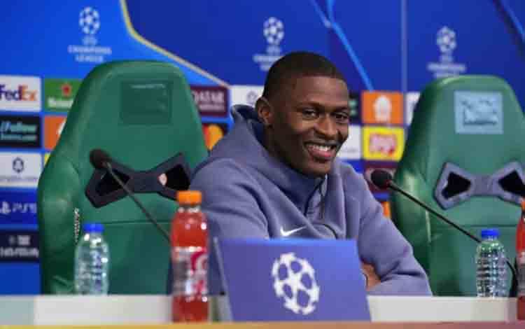 Bek PSG Nuno Mendes Jalani Laga Spesial Kontra Sporting CP