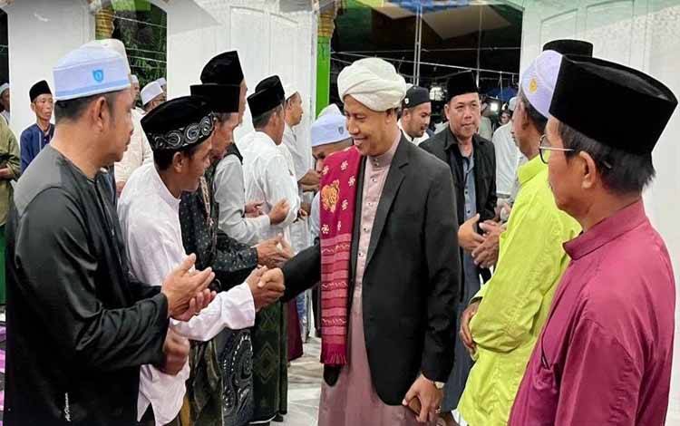 Wabup Seruyan Isi Tausiyah Isra Miraj di Rungau Raya Ajak Perkuat Iman dan Ukhuwah