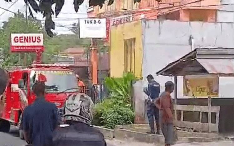 Kebakaran di Toko Genius, Berhasil Dipadamkan Damkar Kobar Dalam 25 Menit