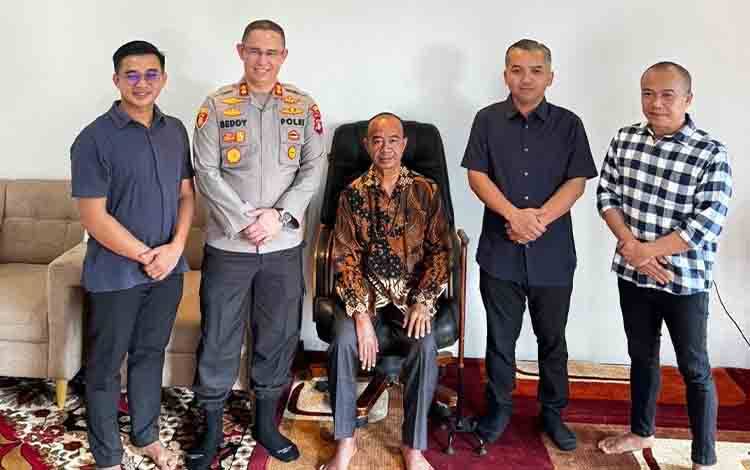 Kapolres Seruyan Silaturahmi ke Kediaman Mantan Bupati Yulhaidir