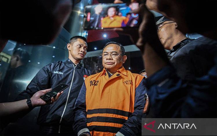 KPK Geledah Dispermades Pati Guna Usut Proses Pengisian Perangkat Desa
