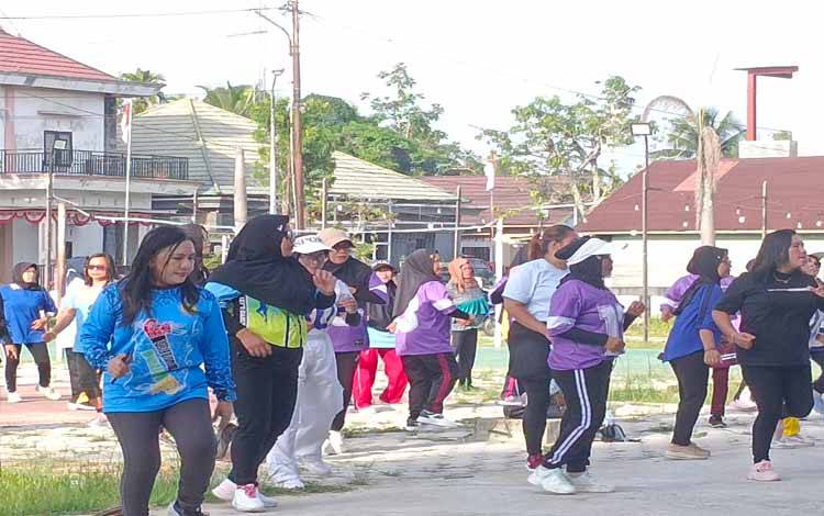 Antusias Warga Meningkat, Disbudporapar Pulang Pisau Kembali Gelar Senam Jumat Bersama