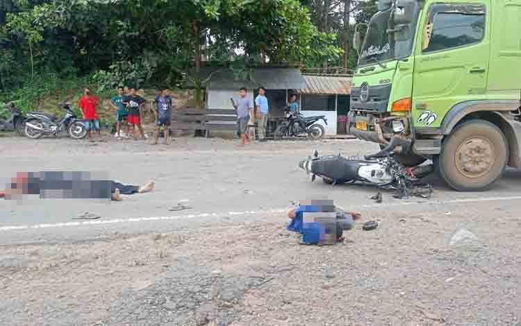 Motor Tabrak Truk Pengangkut CPO, Dua Orang Tak Sadarkan Diri