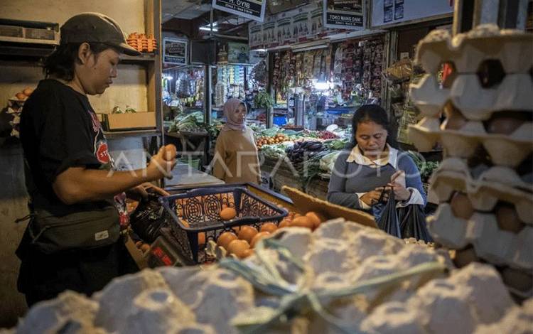Harga Pangan Hari ini: Cabai Merah Rp33.987/kg, Daging Sapi Rp135.028