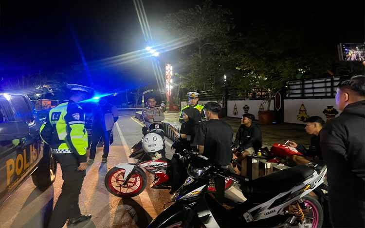Kebisingan dan Bahaya Balap Liar, Polisi Perketat Pengawasan Jalan Utama Kuala Kapuas