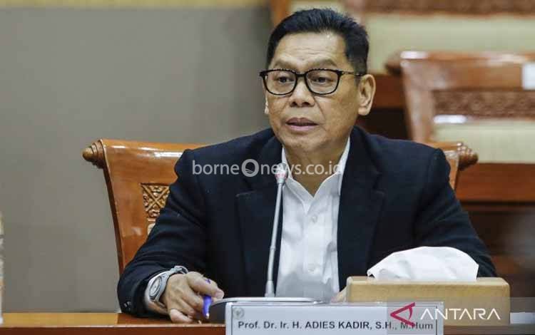DPR Usulkan Adies jadi Hakim MK karena Inosentius Dapat Tugas Lain