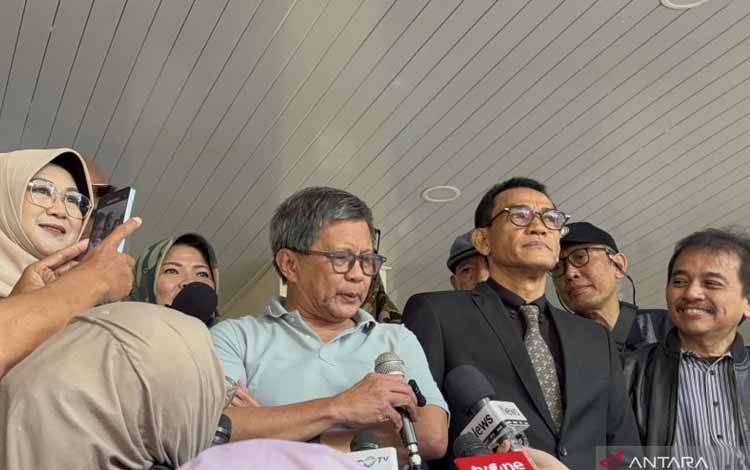 Akademisi Rocky Gerung Datangi Polda Metro Jaya untuk Jadi Ahli