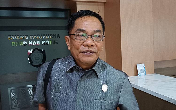 DPRD Kotim Desak Perbaikan Jalan HM Arsyad Segera Direalisasikan