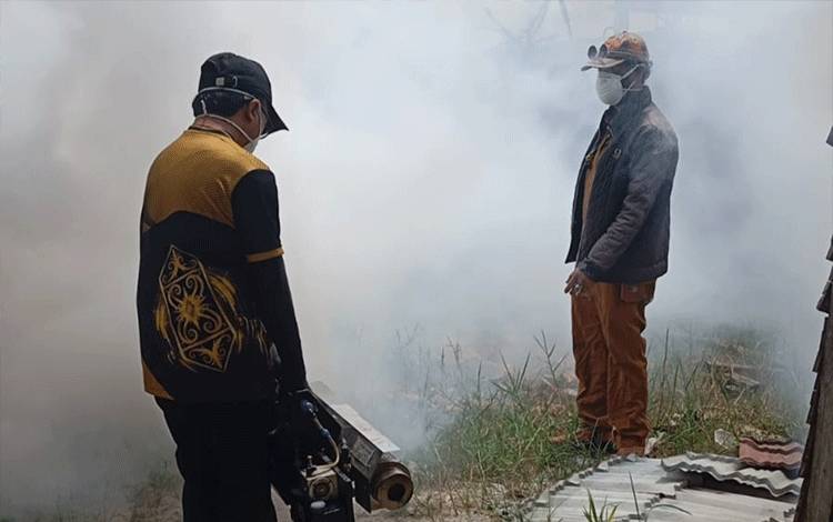 Kelurahan Kalampangan Gelar Fogging Cegah DBD