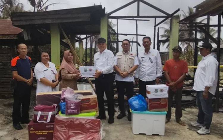 Korban Kebakaran Tamban Catur Terima Bantuan, BPBD Segera Kaji Kerusakan