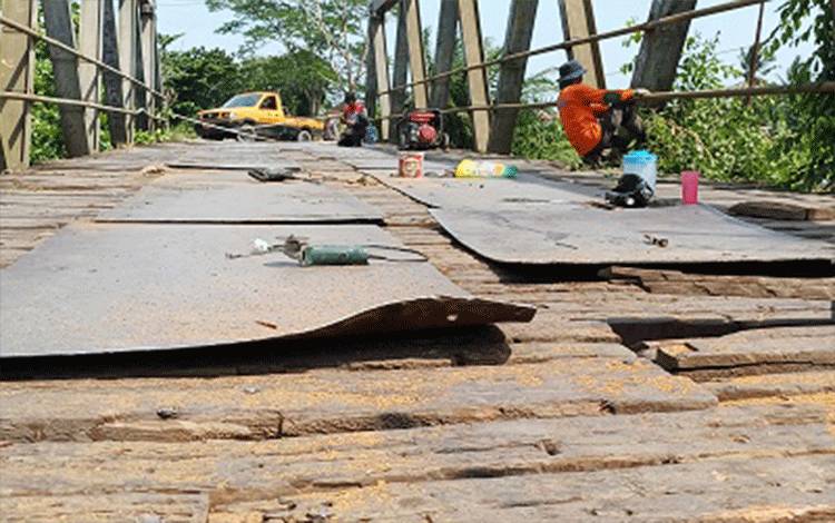 Desain Konstruksi dan Anggaran Pembangunan Ulang Jembatan Patah Kapten Mulyono Ditentukan Lewat FS