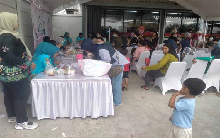 Puskesmas Jekan Raya Berikan Layanan Cek Kesehatan Gratis kepada Masyarakat Petuk Katimpun