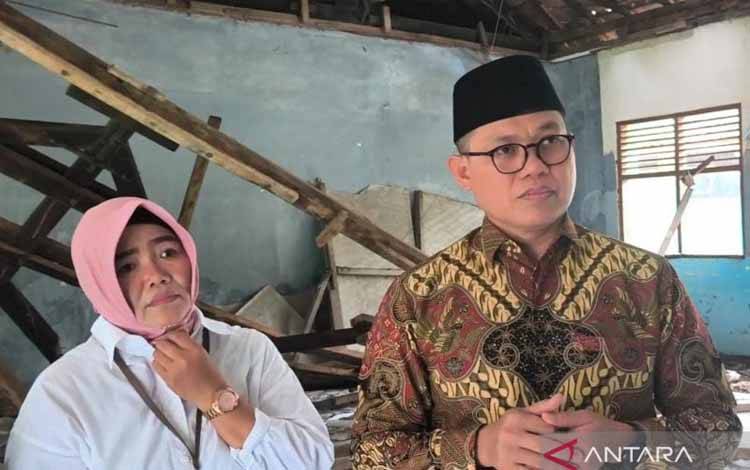 Staf Ahli Bidang Manajemen Talenta Kemendikdasmen Mariman Darto saat kunjungan kerja di Kabupaten Blora, Jawa Tengah. ANTARA/Gunawan