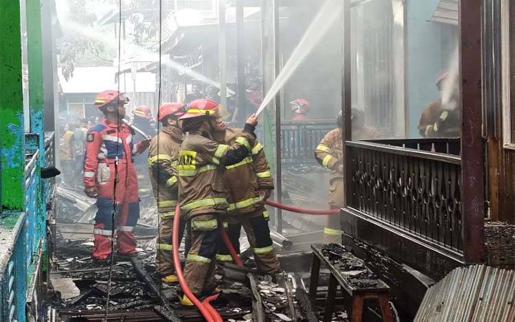 Tujuh Rumah Terbakar di Muara Teweh