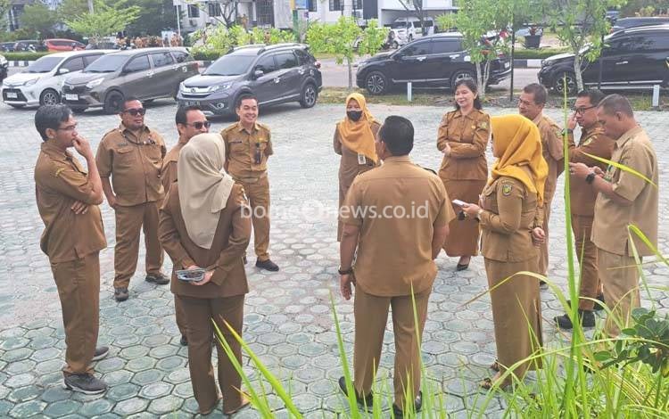 Tingkatkan Kualitas Pelayanan, Kadinkes Palangka Raya Briefing Kepala Puskesmas