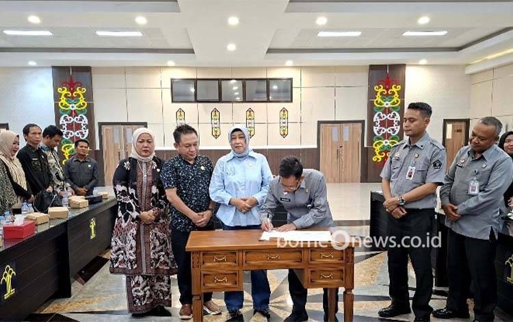 DPRD Barito Utara-Kanwil Kemenkum Kalteng Teken MoU Penguatan Produk Hukum Daerah