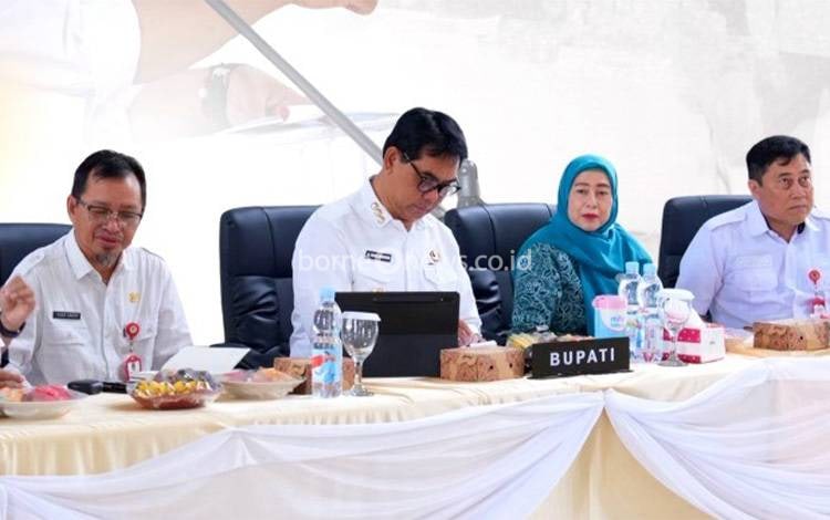Bupati Barito Utara Dorong Pembangunan Partisipatif Pada Musrenbang di Lahei
