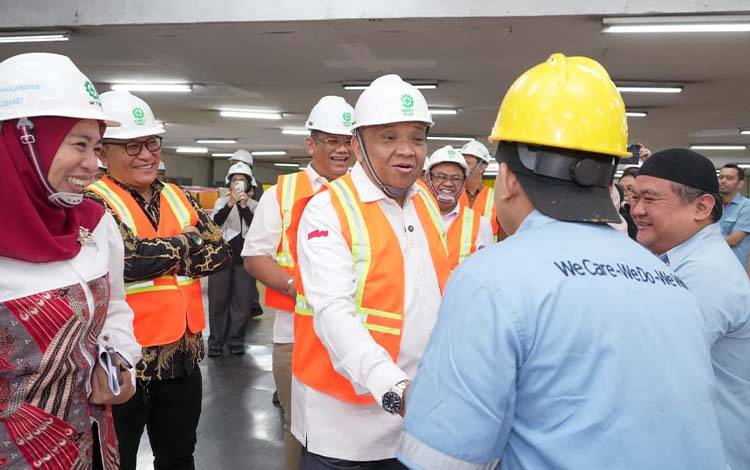 Wamenaker Minta Perusahaan Konsisten Jalankan Norma Ketenagakerjaan agar Pekerja Terlindungi