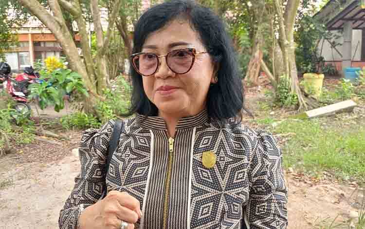 Wakil Ketua Komisi IV DPRD Kotawaringin Timur Rinie. (FOTO: DEWIP)