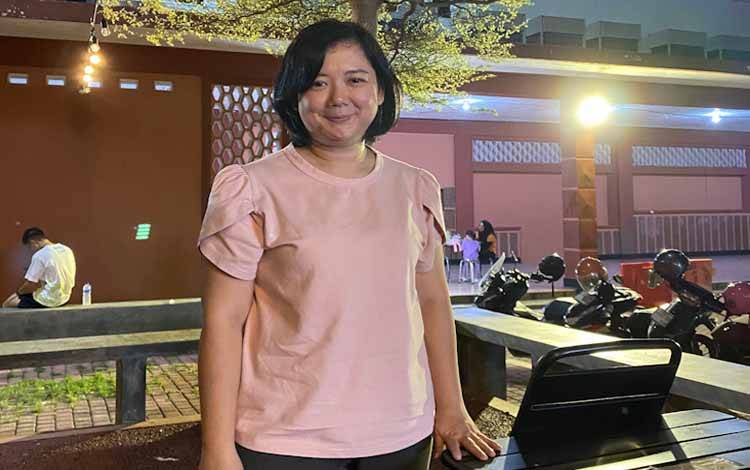 Rosa, Calon Dokter Spesialis yang Nyambi Driver Online