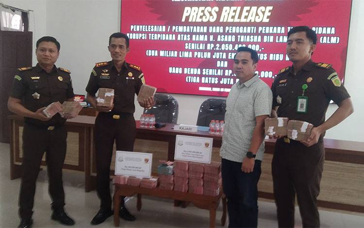 Kejari Katingan Selamatkan Rp2,3 Miliar Uang Negara dari Terpidana Korupsi Proyek Jalan Katingan Hulu