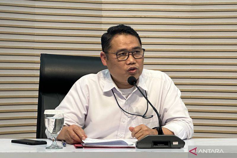 Pelaksana Tugas Deputi Penindakan dan Eksekusi Komisi Pemberantasan Korupsi Asep Guntur Rahayu memberikan keterangan di Gedung Merah Putih KPK, Jakarta, Kamis (5/2/2026). (ANTARA/Rio Feisal)