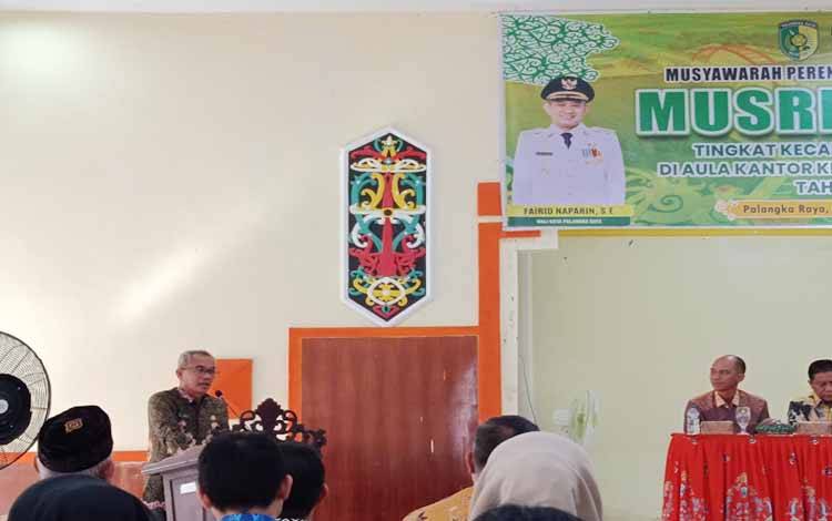 Sekda Palangka Raya Ingatkan Masyarakat Jangan Biarkan Anak-anak Bermain Layangan di Area Bandara