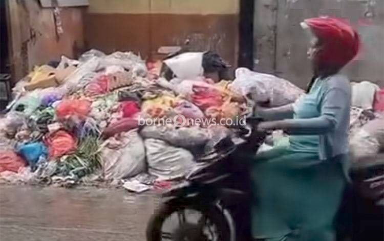 DLH Kotim Tegaskan Pengelolaan Sampah di PPM Sampit Tanggung Jawab Pengelola Tempat Usaha