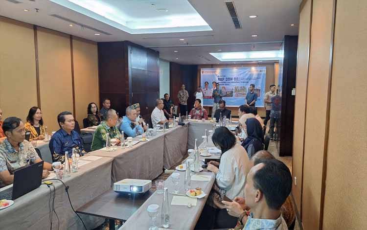 Wagub Edy Pratowo Pimpin Pertemuan Stakeholder Kehutanan di Jakarta
