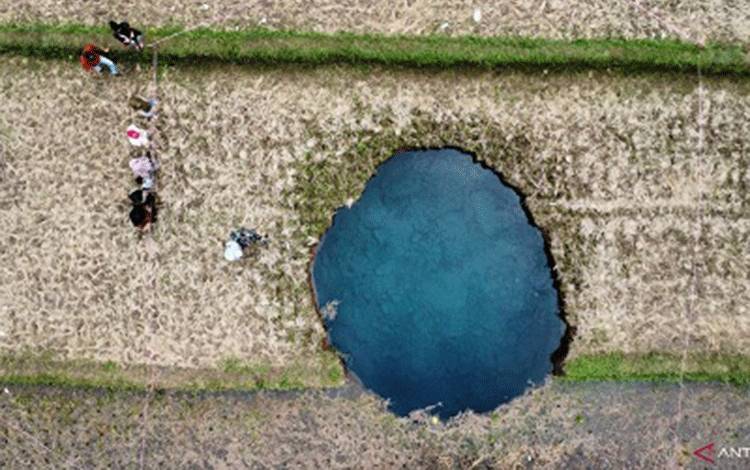 Badan Geologi Temukan Sejumlah Keunikan Sinkhole Situjuah