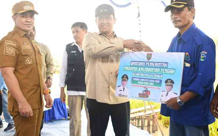 Wagub Kalteng Ikuti Panen Raya Padi di Pulang Pisau