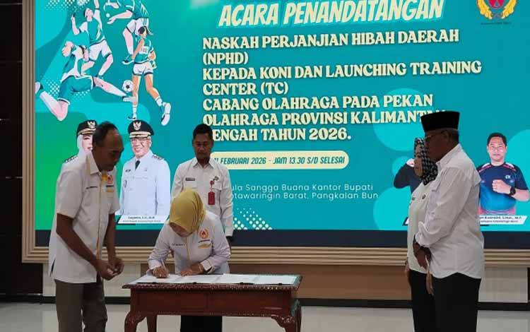 Pemkab Kobar Teken NPHD untuk KONI dan Tegaskan Komitmen Dukung Porprov Kalteng 2026