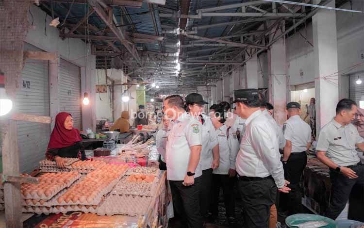 Sembako di Pasar Blok R Dinyatakan Aman, Wabup Kapuas Pastikan Harga Stabil Jelang Ramadan