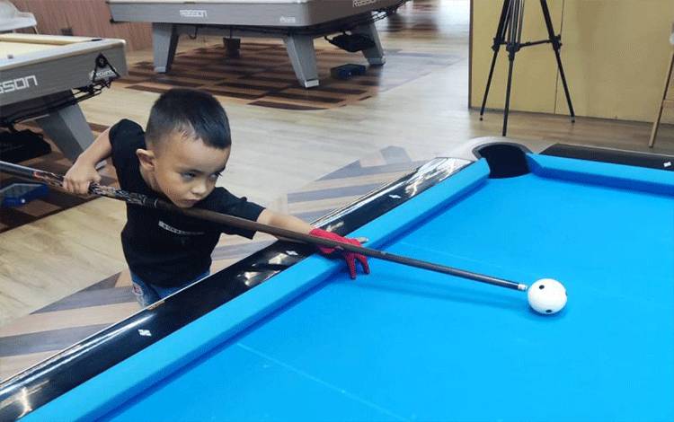 Fajar Alamri, Pebiliar Cilik Hebohkan CIO 2026