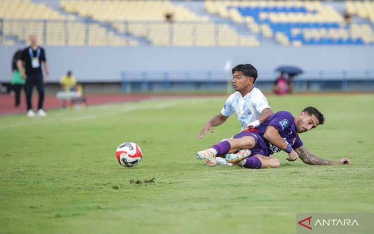 Ezequiel Vidal Antar PSIM Imbangi Persik 2-2