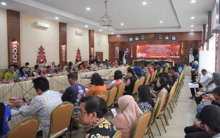 Pendapatan Daerah Kapuas 2025 Capai Rp3,06 Triliun, PAD Melonjak 153 Persen