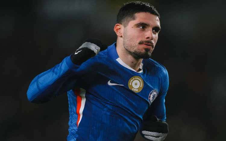 Pedro Neto Lolos dari Sanksi UEFA Setelah Dorong Anak Gawang