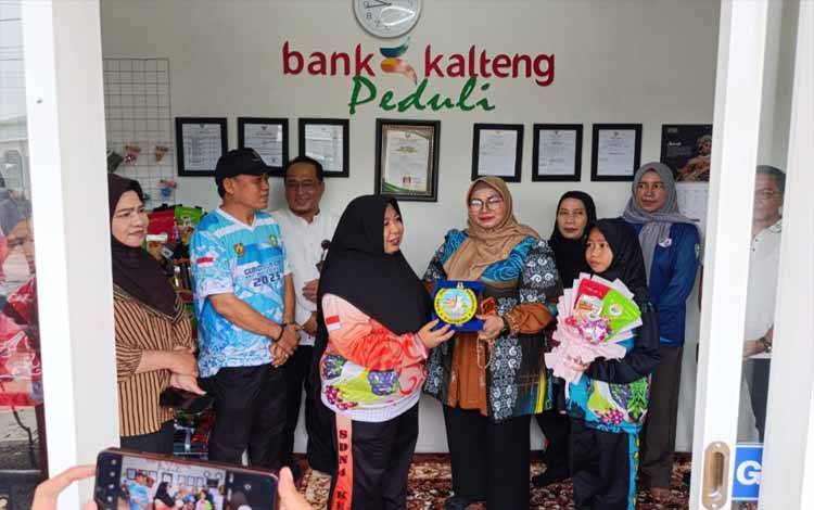 SDN 4 Ketapang Sampit Kini Miliki Galeri dan Dapur Produksi Berkat Dukungan CSR