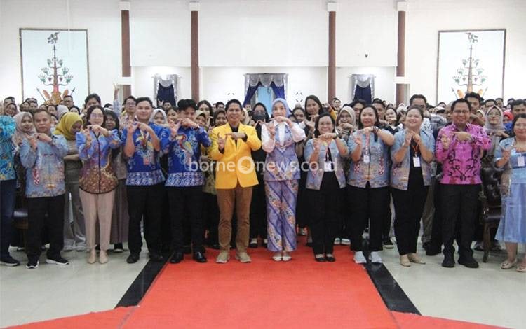 Seminar Akademik UT Palangka Raya Jadi Momentum Sinergi Pendidikan dan Pemerintah