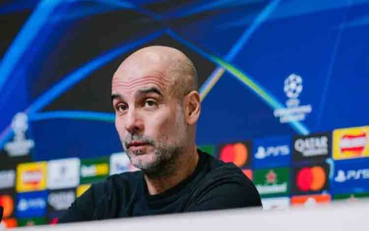 Pep Tak Puas Permainan Man City Hadapi Salford City