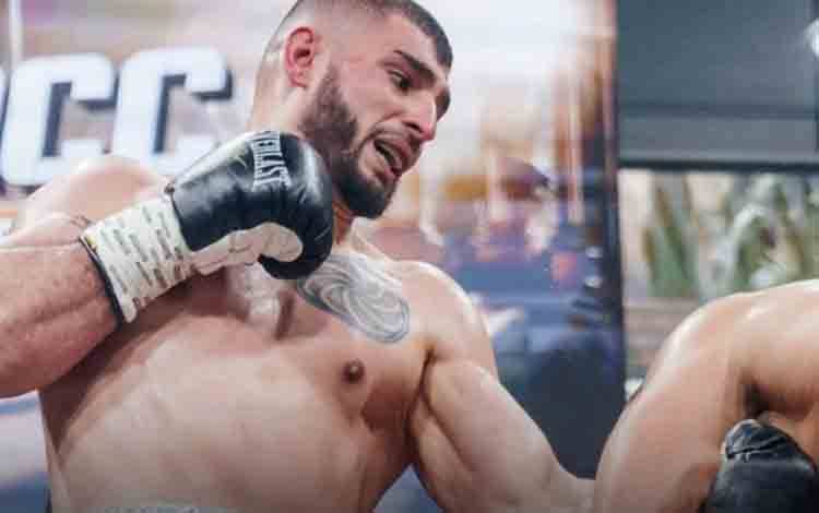 Arutyunyan Bungkam Yunodikov untuk Rebut Juara Dunia Interim WBA