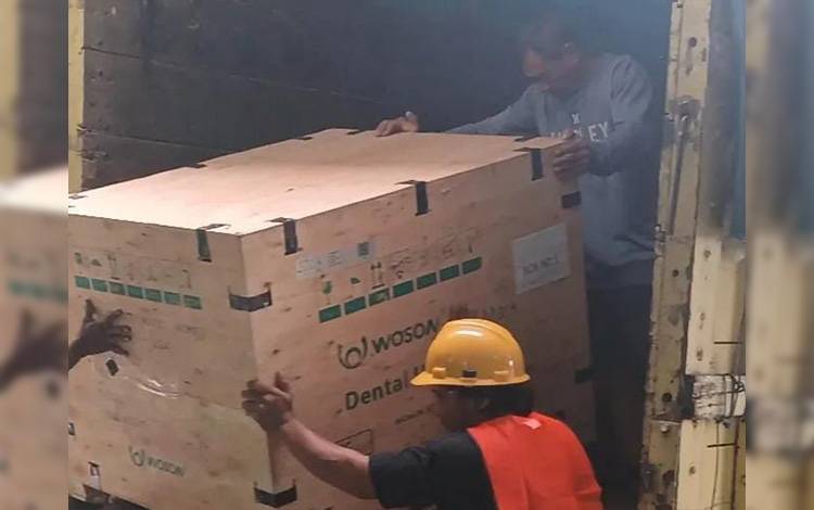 Puskesmas Bukit Hindu Terima Bantuan Dental Unit dari Kemenkes RI
