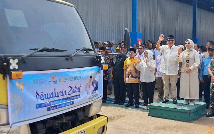 Zakat Keluarga H Abdul Rasyid AS - Hj Nuriyah Didistribusikan ke 14 Daerah di Kalteng