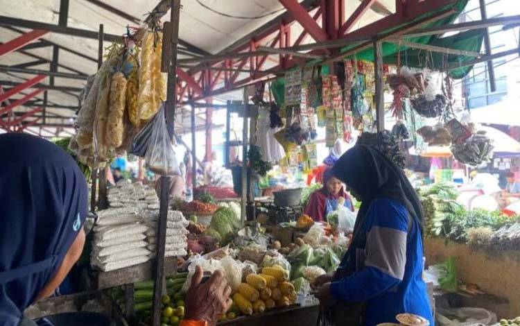 Jelang Ramadan, Harga Sayuran di Pasar Saik Kuala Pembuang Terpantau Stabil