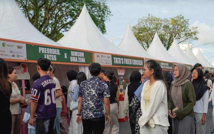 Suasana Pasar Ramadan Datah Manuah. (Foto : PATHUR)
