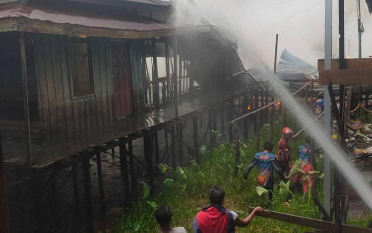 DPRD Desak Pemko Palangka Raya Segera Salurkan Bantuan Korban Kebakaran Mendawai
