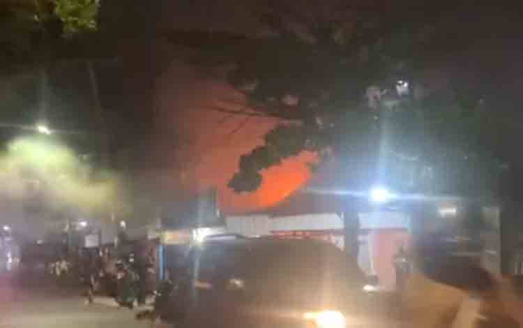 Api Berkobar di Jalan Pulau Laut Banjarmasin Tengah, Kebakaran Cepat Terkendali dalam 5 Menit